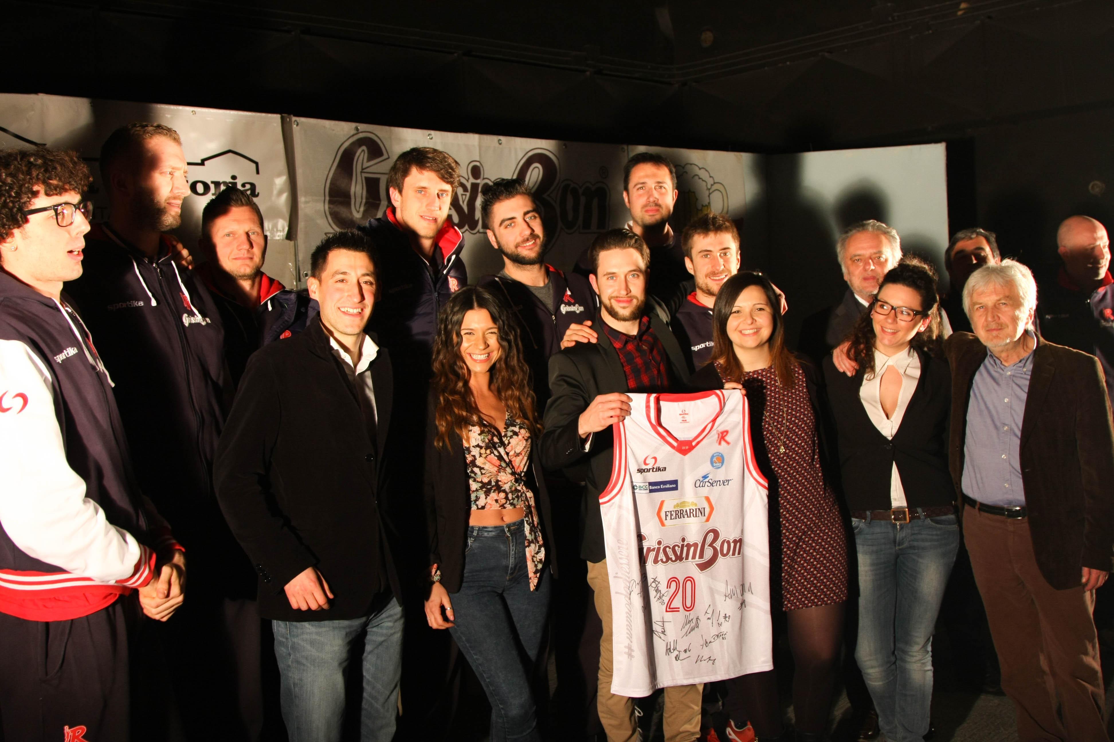 Oltre 500 tifosi hanno accolto la Grissin Bon a Santa Vittoria