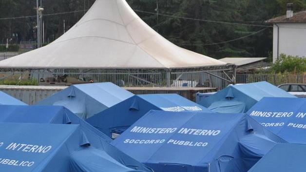 Migranti, scuole e palestre per gli arrivi estivi