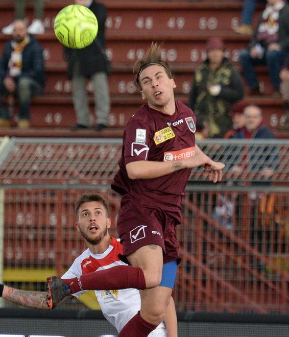 Pontedera-Lucchese domenica il derby al prezzo di un caffè 