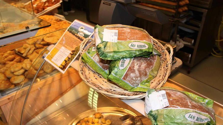 San Rossore, il pane finisce sotto accusa