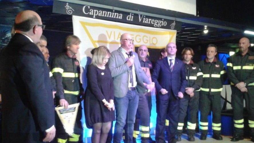 I vigili del fuoco premiati dal Cgc per il lavoro del 29 giugno 2009