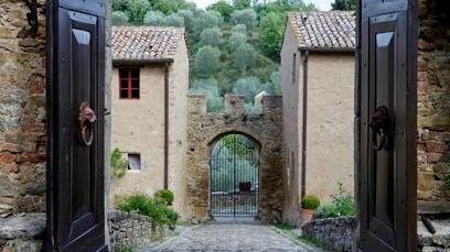 Castello e rovine romane nel weekend Fai