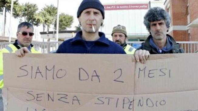 Aamps, è sciopero niente spazzamento lavoratori in piazza