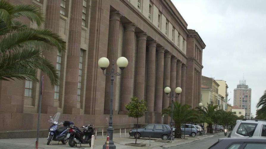 Rapina da Oviesse, condanna a 16 mesi