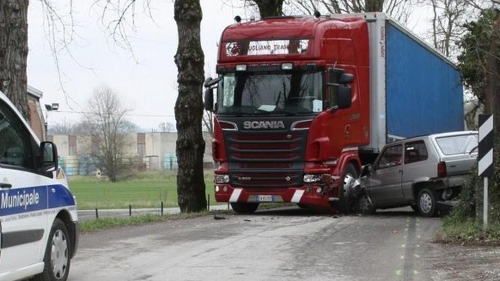 Incidente, anziano all’ospedale
