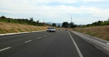 In tangenziale contromano alla guida del suo camion 