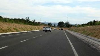 In tangenziale contromano alla guida del suo camion