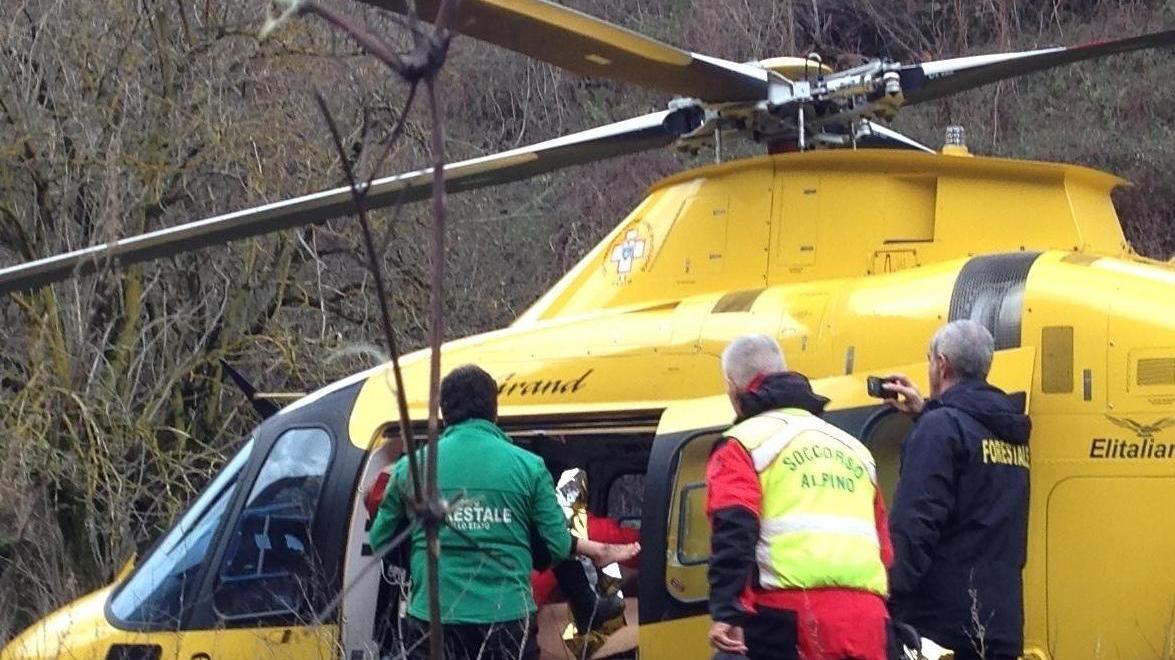Un salvataggio del Soccorso Alpino (foto d'archivio)