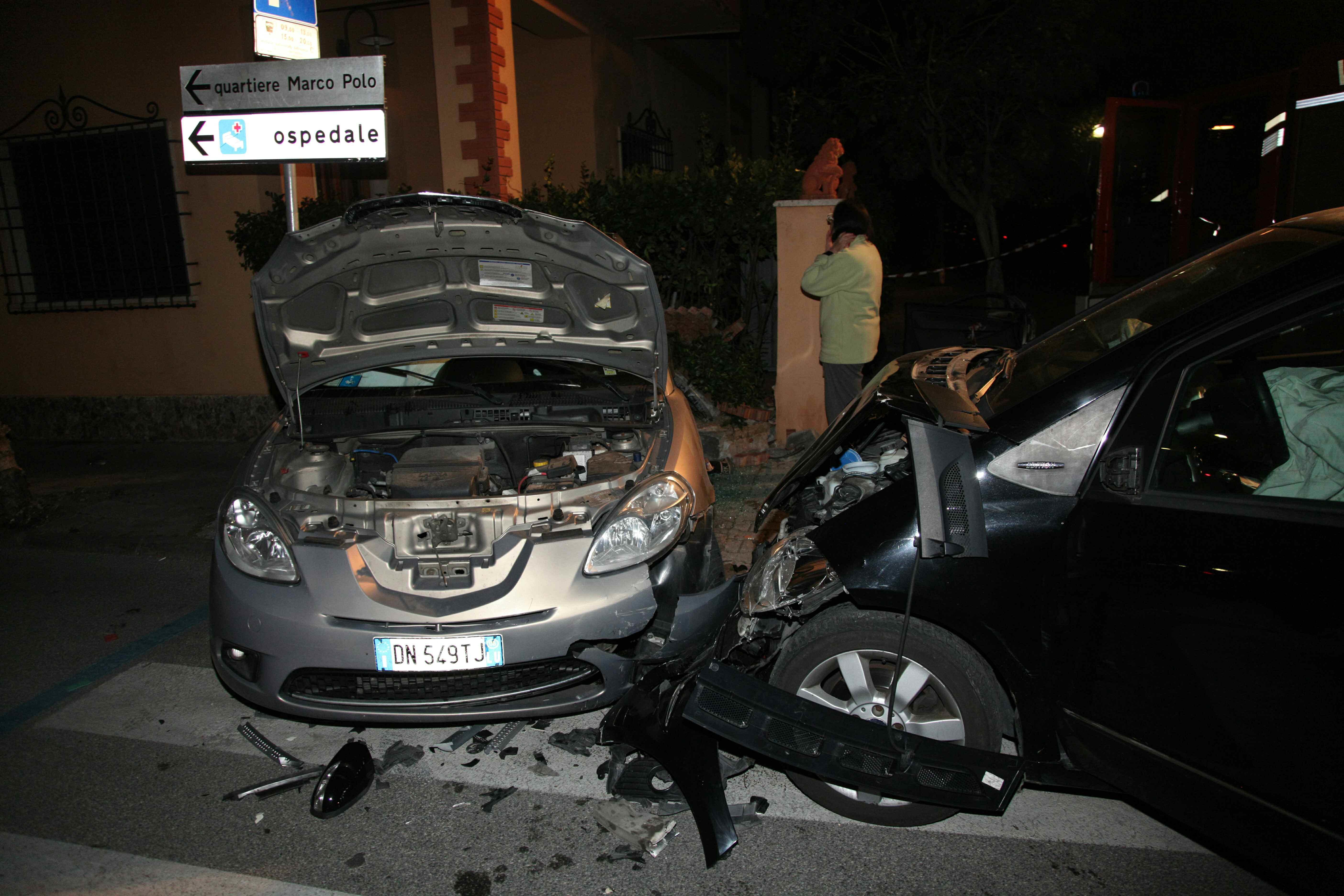 L'incidente avvenuto fra le vie Vespucci e Maroncelli nel centro di Viareggio