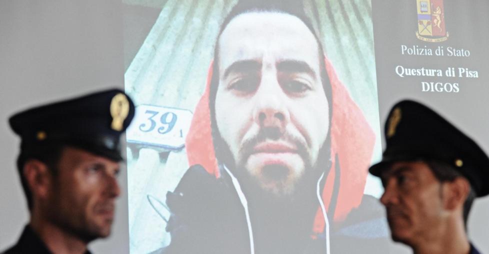Trovato un messaggio: “Forza Isis” 