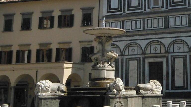 Lavori per ristrutturare la fontana del Pampaloni