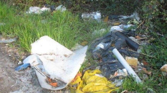 Sarà un parco fluviale ma assomiglia di più a una discarica