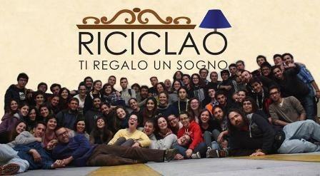 Il mercatino del riciclo per aiutare i poveri 
