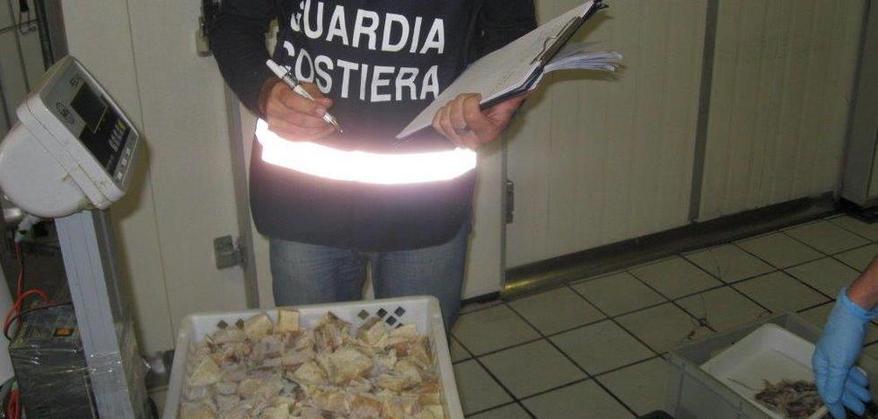 Sanzioni per ventimila euro. Anche per merce scaduta