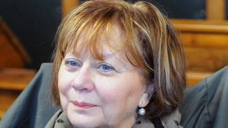 «Ora gli scavi, poi i castelli di sabbia?»