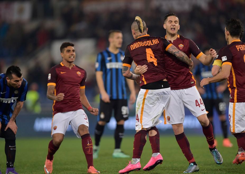 Un gol di Nainggolan salva la Roma 