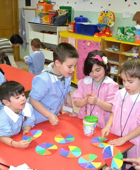 La scienza è a colori nelle scuole di via Iglesias 