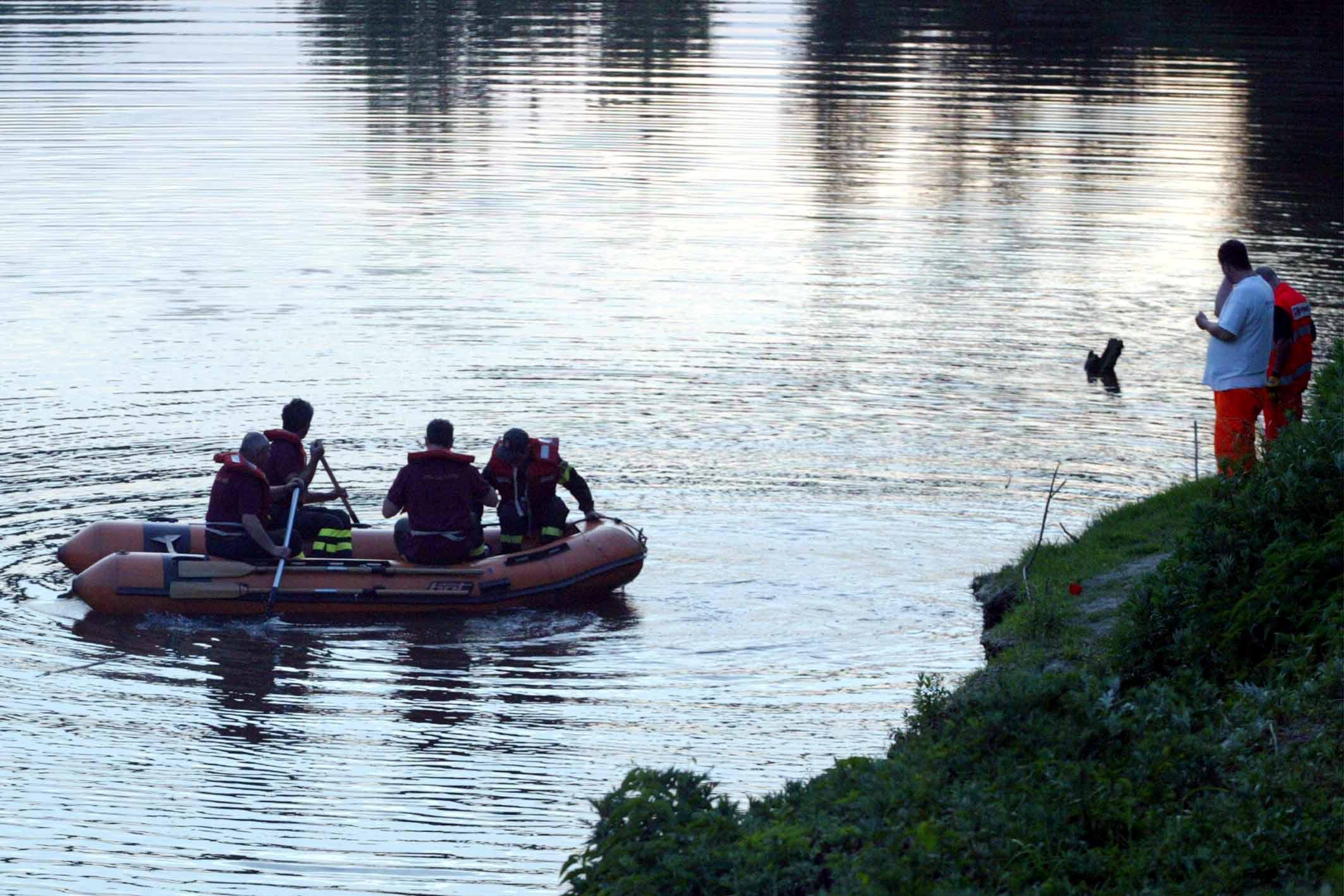 Uomo scomparso a Limite sull'Arno, i vigili del fuoco hanno sospeso le ricerche