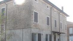 Va a vedere la partita e i ladri gli svuotano la casa