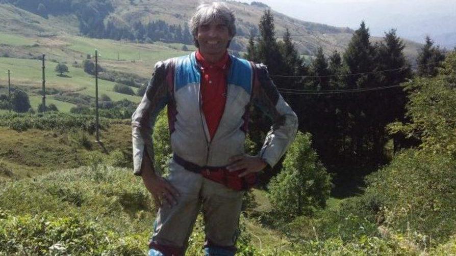 Addio gigante buono centauri in lacrime