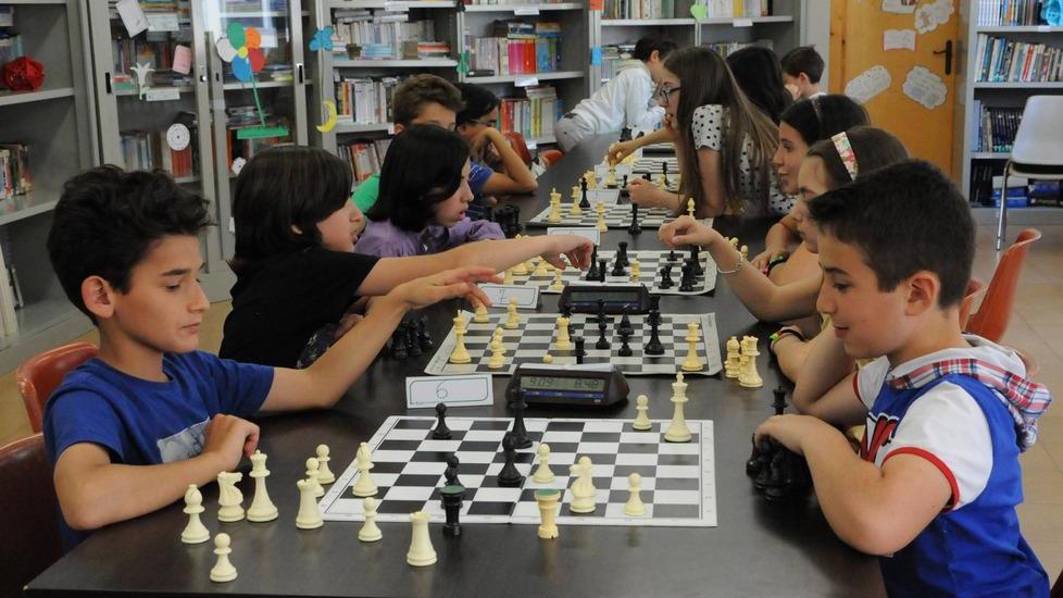 Scacchi, vittoria degli studenti di Orosei