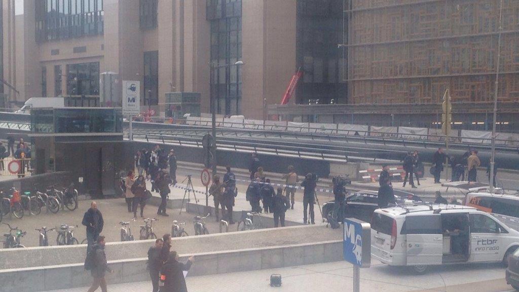 Le foto di Simona Rossi vicino alla stazione di Maelbeek