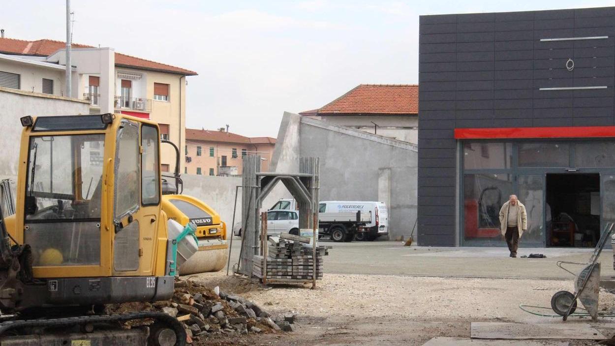 La sede del nuovo Penny Market sul viale Petrarca (Repetti Pentafoto)