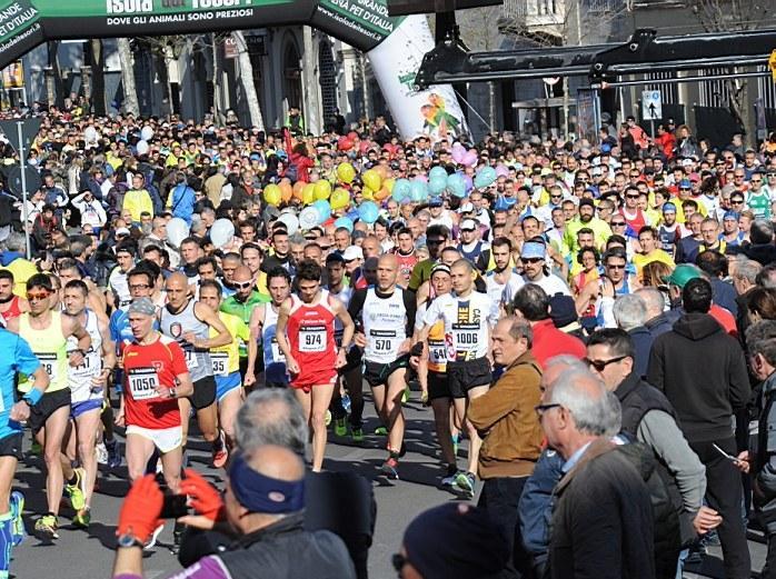 Un dirigibile filmerà la 28ª Maratonina 