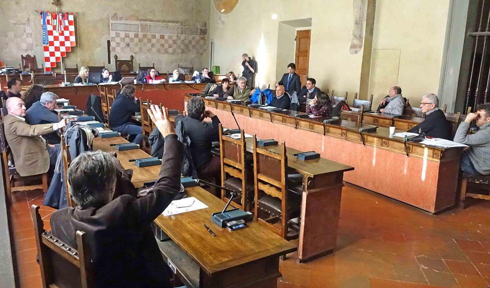 Il Comune va a caccia di tre milioni per il bilancio 2016 