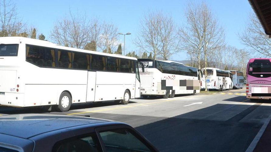 Tachigrafo truccato multe per 20mila euro a una ditta di bus