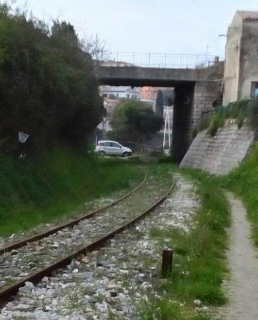 Tempio, fanno pipì addosso a due donne: pronta la denuncia 