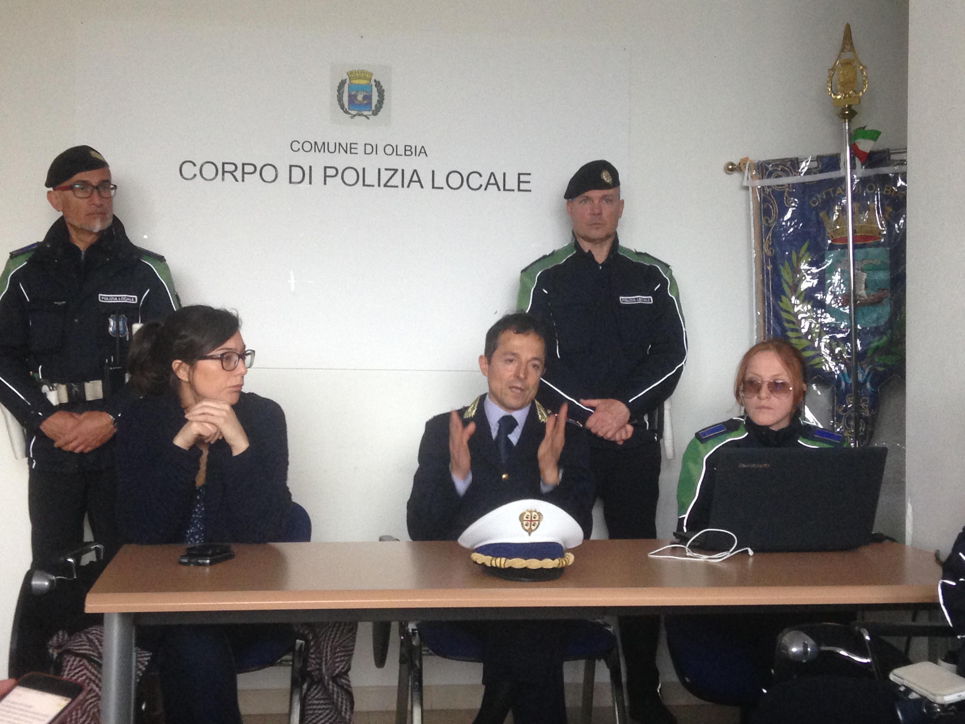 Pirati dei sacchetti a Olbia, 9 cittadini beccati dalle telecamere 