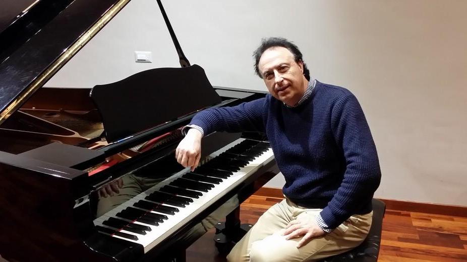 Il pianista Morozzi apre i concerti di Primavera