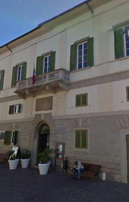 Palazzo Vettori, inizia la cura alla facciata 