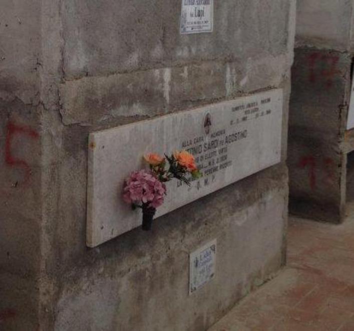 «Stangata sui loculi del cimitero» 
