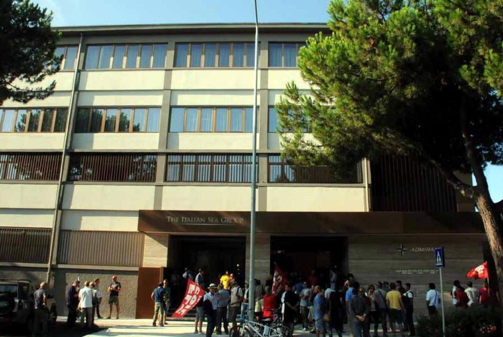 I lavoratori di Nca: dall’azienda accuse infamanti 