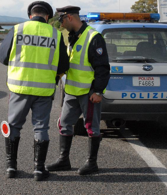 Scuola guida con auto senza assicurazione 