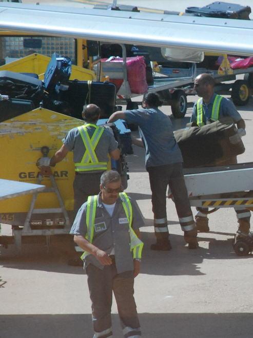 «Assunzioni all’aeroporto, prima i dipendenti olbiesi»