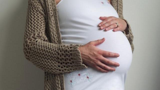 Donna incinta avvelenata con la soda caustica. Fermato il compagno