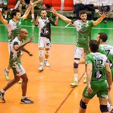 I giocatori della Imballplast Arno Castelfranco sul parquet