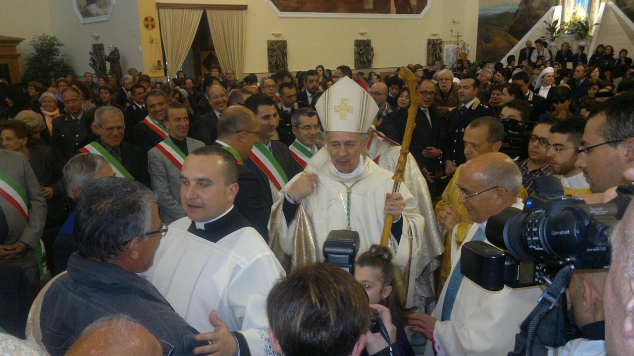 Il vescovo Antonello Mura
