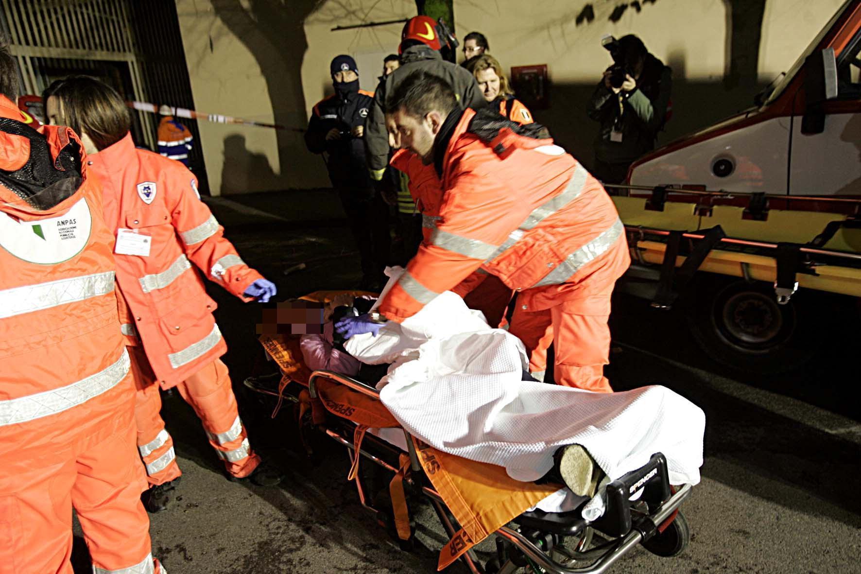 Auto contro moto sulla via Provinciale Lucchese, un ferito all'ospedale