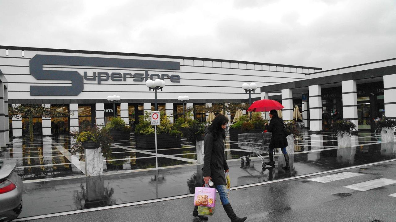 Il supermercato Esselunga di Lido di Camaiore