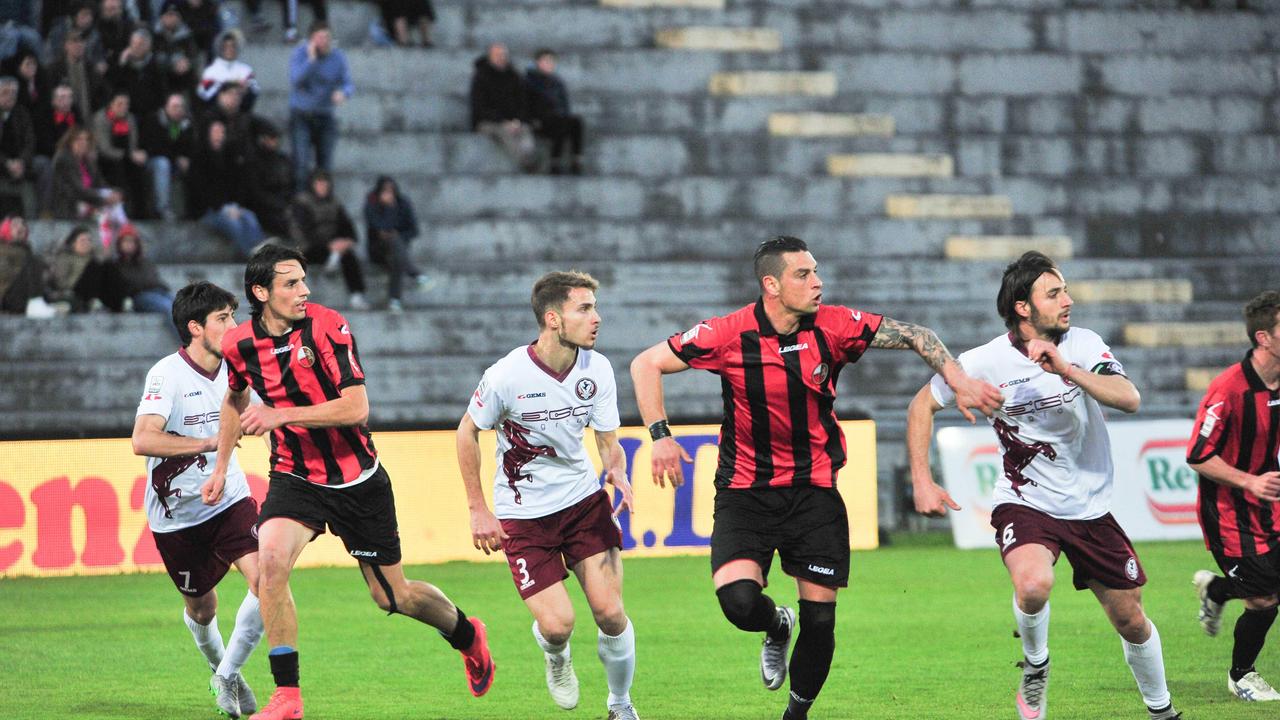 Pozzebon e Fanucchi in attacco (foto Sernacchioli)