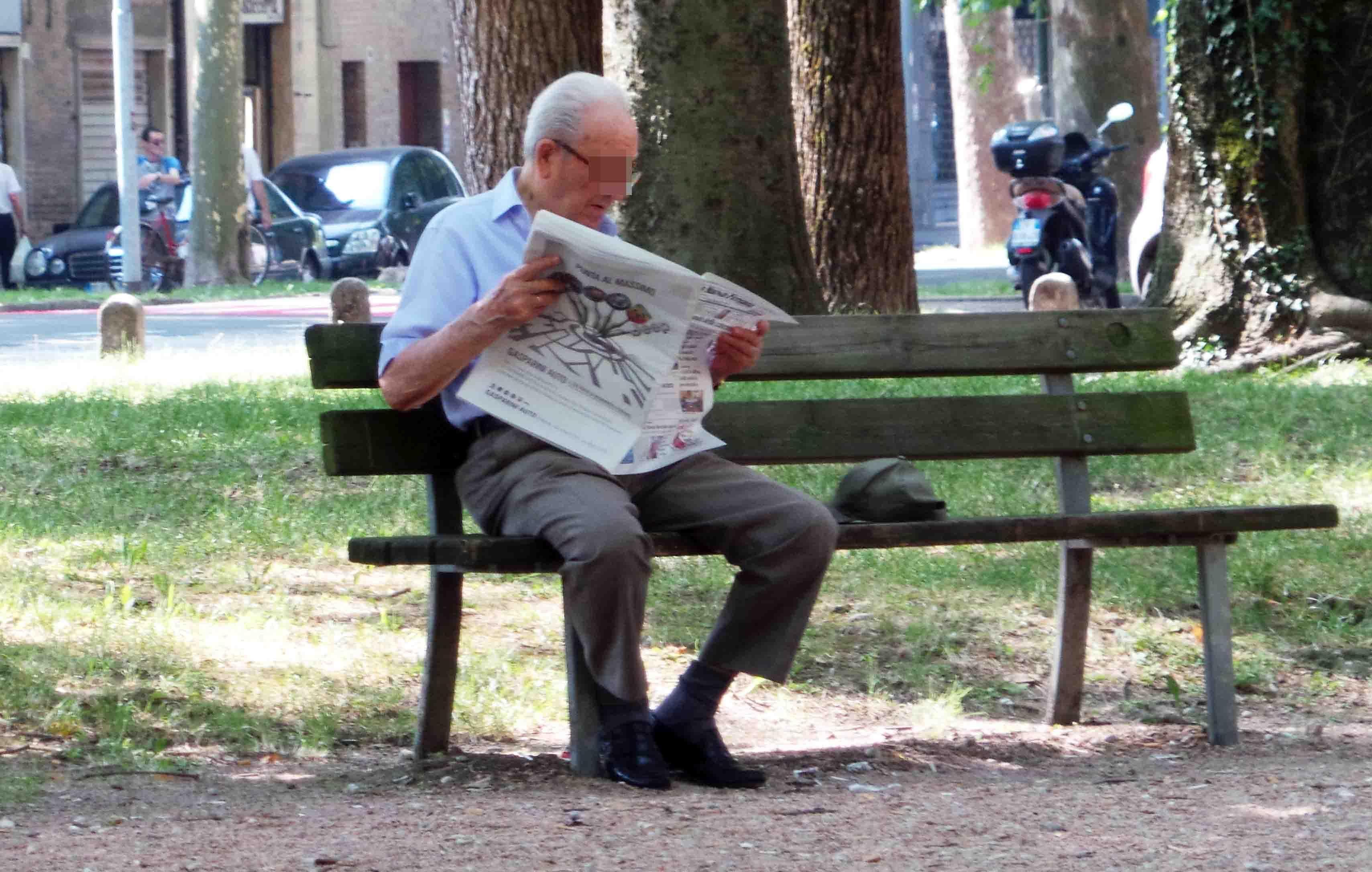 «Sono amico di suo figlio» e truffa un anziano 83enne