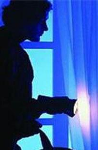 Rubano in casa mentre i proprietari stanno dormendo 
