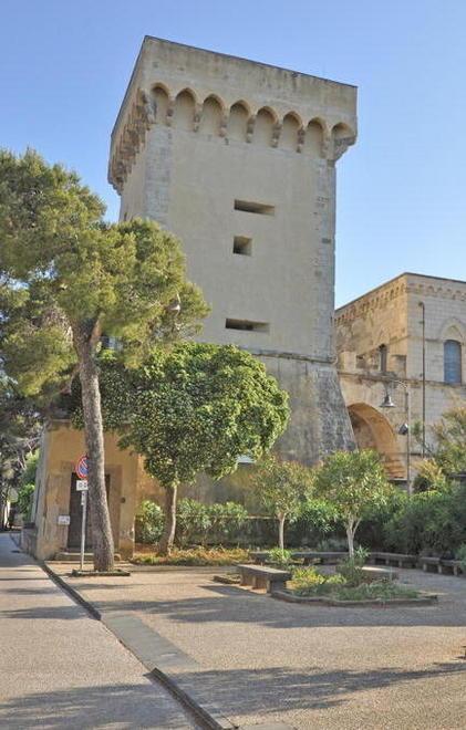 Torre medicea chiusa, serve un bando 