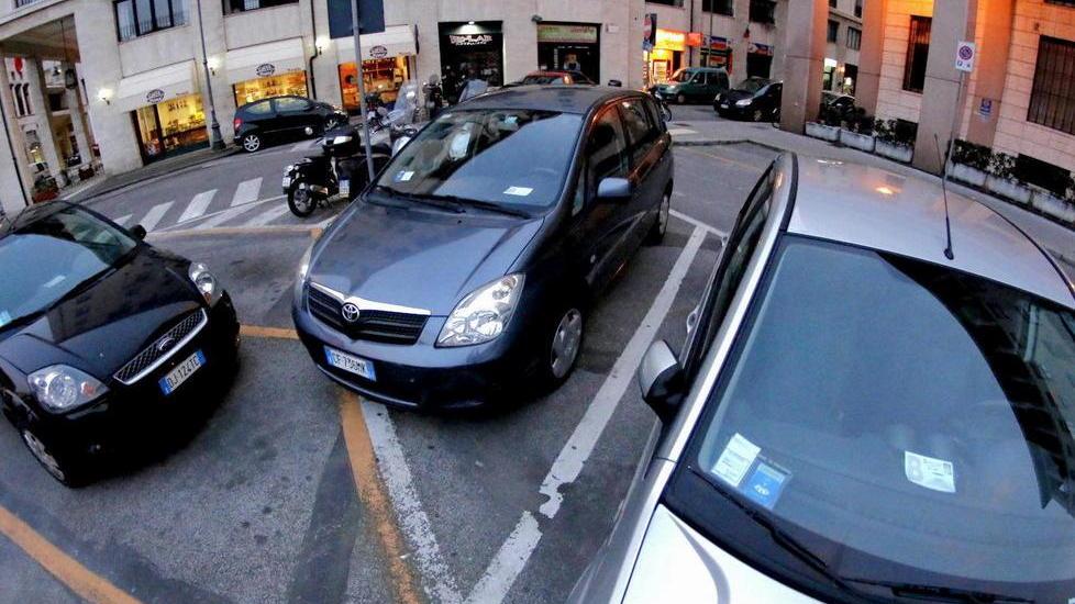 Sul web corrono 500 firme contro i pass a pagamento