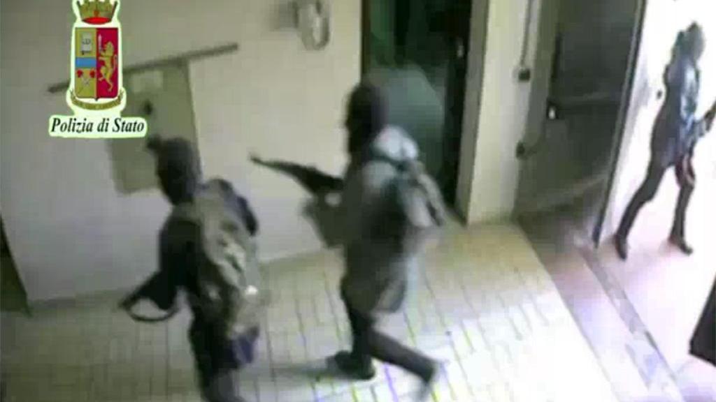 Un'immagine di uno degli assalti