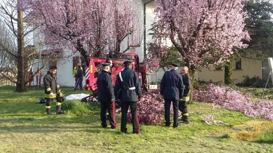 Padre di sei figli muore folgorato